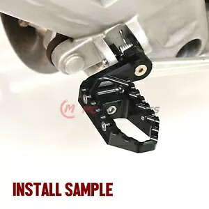 ブラックフロントフットペグツアー 40 ミリメートル調整可能な GSXR 750 06-16 17 18 19 20 21 22 Black Front Foot Pegs TOUR 40mm Adjustable For GSXR 750 06-16 17 18 19 20 21 22 【並行輸入品】