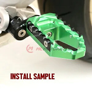 グリーン CNC フロントフットペグ ツアー 25mm スピードトリプル 900 / EFI 97 98 用に調整可能 Green CNC Front Foot Pegs TOUR 25mm Adjustable For Speed Triple 900 / EFI 97 98 【並行輸入品】
