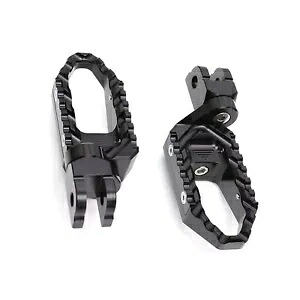 ブラック フロント フットペグ ツアー 25mm 調整可能 V-Star 1100 カスタム 04-07 08 09用 Black Front Foot Pegs TOUR 25mm Adjustable For V-Star 1100 Custom 04-07 08 09 【並行輸入品】