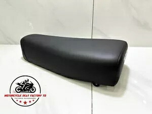 ホンダ CR250R エルシノア 1978-1980 シート サドル '78-'80 ブラック CR250 R シート メタルパン Honda CR250R Elsinore 1978-1980 Seat Saddle ‘78-‘80 Black CR250 R Seat Metal Pan 【並行輸入品】