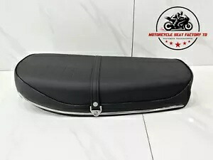ホンダ CB750 CB750K 1972-1976 新品復刻シート ブラック 77200-341-701.メタルパン Honda CB750 CB750K 1972-1976 New Reproduction Seat Black 77200-341-701.Metal Pan 【並行輸入品】