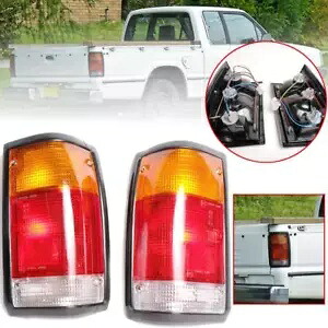 フィットマツダマグナム B2000-2200 1985-1986 リアテールライトランプブラックペア FIT MAZDA MAGNUM B2000-2200 1985-1986 REAR TAIL LIGHT LAMP BLACK PAIR 【並行輸入品】 42,240円