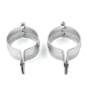 2 個オートバイフロントフォーククランプターンシグナルライトマウントブラケットホルダークローム 2Pcs Motorcycle Front Fork Clamp Turn Signal Light Mount Bracket Holder Chrome 【並行輸入品】