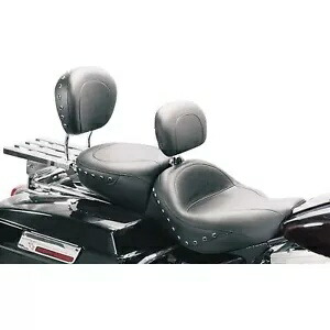 ドライバー バックレスト キット - スムース - スタッズ付き - FLR '97-'07 79068 Driver Backrest Kit - Smooth - Studded - FLR '97-'07 79068 【並行輸入品】