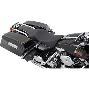 ドラッグ スペシャリティーズ ロー フォワード スムース シート - FLHR '97-'07 0801-0730 Drag Specialties Low Forward Smooth Seat - FLHR '97-'07 0801-0730 【並行輸入品】