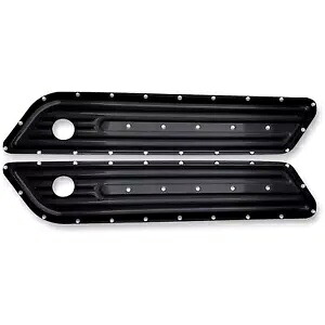 コビントン サドルバッグ ヒンジ カバー - ブラック C1010-B Covingtons Saddlebag Hinge Cover - Black C1010-B 【並行輸入品】