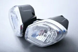 フロントヘッドライト/ヘッドランプ TRIUMPH Street Triple R RX 675 L67LR 2013-2017 Front Headlight / Headlamp TRIUMPH Street Triple R RX 675 L67LR 2013-2017 【並行輸入品】