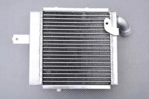 ウォータークーラー クーラー 右 レーシング アルミ BENELLI TNT 1130 スポーツ 2004-2007- Water cooler cooler right racing aluminum BENELLI TNT 1130 sport 2004-2007- 【並行輸入品】|カスタムパーツ WORLD倉庫