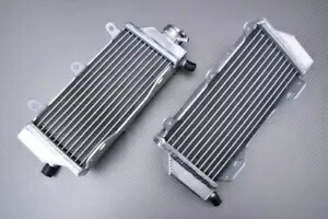 強化レーシングウォータークーラークーラー右+左ヤマハYZF 250 2010-2013- Reinforced Racing Water Cooler Cooler Right + Left Yamaha YZF 250 2010-2013- 【並行輸入品】