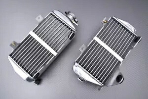 Ultra Amplified Racing ウォーター クーラー 右+リンク ホンダ CRF 250 R CRF250R 2015-2017- Ultra Amplified Racing Water Cooler Right+Link Honda CRF 250 R CRF250R 2015-2017- 【並行輸入品】