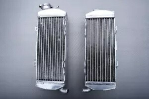 右 + 左レーシング交換用水ラジエーター冷却 KTM 620 EXC 1995 Right + Left Racing Replacement Water Radiators Cooling KTM 620 EXC 1995 【並行輸入品】