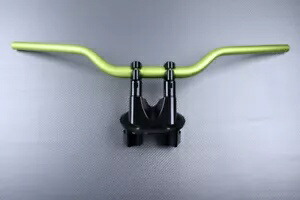 ハンドル調整用ライザー ライトグリーンブラック ヤマハ TMAX 560 / TECH MAX 2020-2021- Riser for handlebar adjustment light green-black YAMAHA TMAX 560 / TECH MAX 2020-2021- 【並行輸入品】