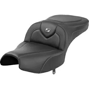 Roadsofa? シート ブラック - カーボンファイバー - Indian Pursuit '22-'24 I22-02-185 Roadsofa? Seat Black - Carbon Fiber - Indian Pursuit '22-'24 I22-02-185 【並行輸入品】