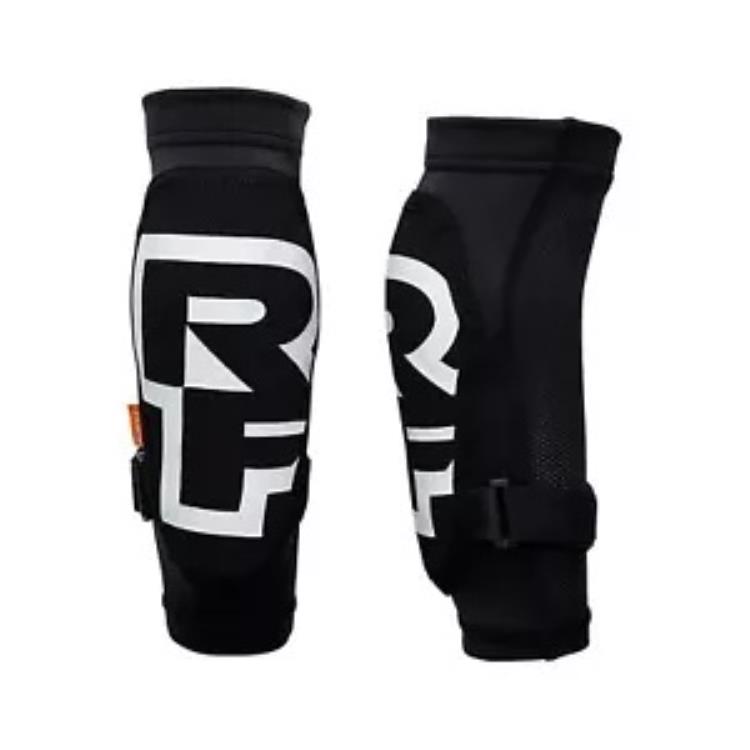 Race Face Sendy Trail ユース ニー ガード - ブラック - ペア - ミディアム RFAASENDYSTE03 Race Face Sendy Trail Youth Knee Guards - Black - Pair - Medium RFAASENDYSTE03 【並行輸入品】