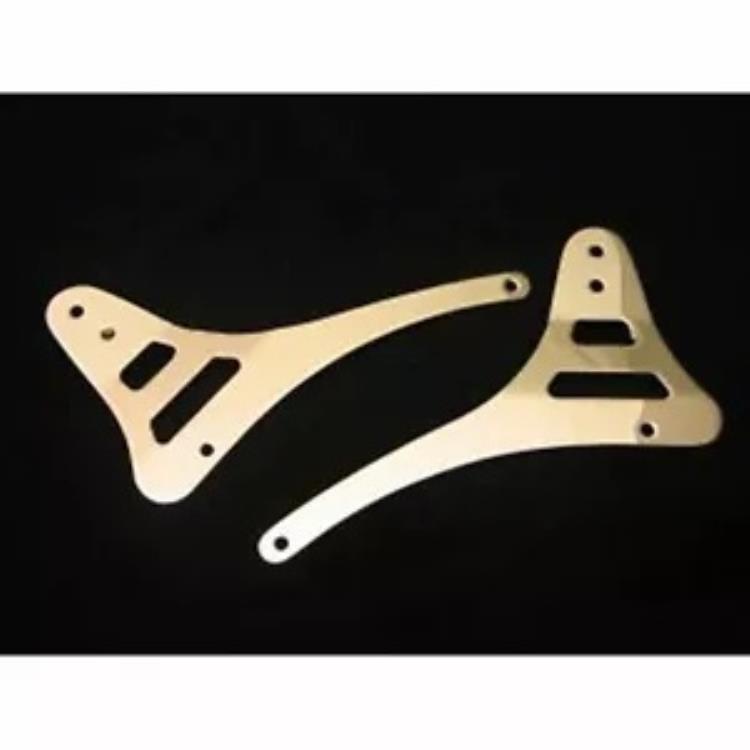 ハイウェイホーク シーシーバーブラケットのみ HH-522-1039A HIGHWAY HAWK SISSYBAR BRACKETS ONLY HH-522-1039A 【並行輸入品】