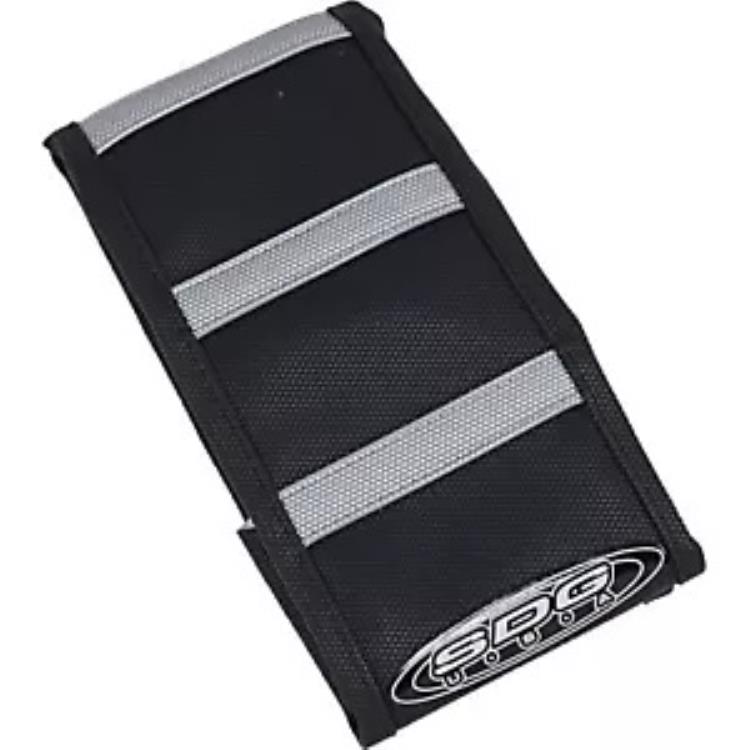 SDG コンポーネント 6 リブ シート カバー - グレー/ブラック - CRF 450 95943XK SDG Components 6-Ribbed Seat Cover - Grey/Black - CRF 450 95943XK 【並行輸入品】