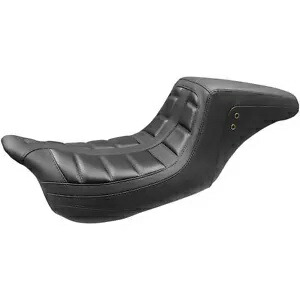 Mustang Motorcycle Products スクエアバック シート - タック アンド ロール 75239 Mustang Motorcycle Products Squareback Seat - Tuck and Roll 75239 【並行輸入品】