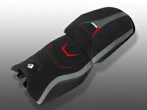 コンフォートシートカバー ブラックグレー Ducabike Fur Ducati Multistrada V4 2021 - 2023 DE7- Comfort seat cover black grey Ducabike Fur Ducati Multistrada V4 2021 - 2023 DE7- 【並行輸入品】｜カスタムパーツ WORLD倉庫