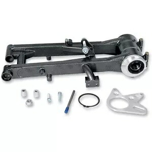 Lone Star Racing リア スイングアーム - ブラック - 1 インチ延長 15-2411011121 Lone Star Racing Rear Swingarm - Black - Extends 1" 15-2411011121 【並行輸入品】｜カスタムパーツ WORLD倉庫