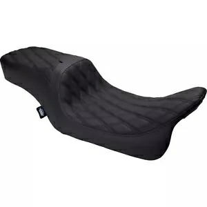 Predator 2-Up シート - ビニール - ダブル ダイヤモンド - バックレスト付き FLH '08-'23 0801-1500 Predator 2-Up Seat - Vinyl - Double Diamond - w/ Backrest FLH '08-'23 0801-1500 【並行輸入品】｜カスタムパーツ WORLD倉庫