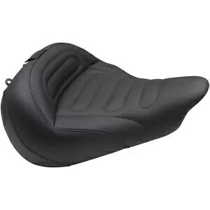 ソロツーリングシート - 運転席バックレスト - ブレイクアウト 79683 Solo Touring Seat - Driver's Backrest - Breakout 79683 【並行輸入品】｜カスタムパーツ WORLD倉庫