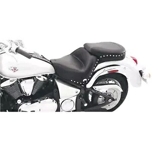 Mustang Motorcycle Products ワイドシート - スタッズ付き - VN900 76126 Mustang Motorcycle Products Wide Seat - Studded - VN900 76126 【並行輸入品】|カスタムパーツ WORLD倉庫