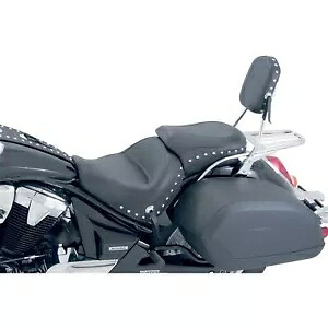 Mustang Motorcycle Products ワイド ツーリング シート - クローム スタッズ 76640 Mustang Motorcycle Products Wide Touring Seat - Chrome Studded 76640 【並行輸入品】|カスタムパーツ WORLD倉庫