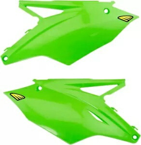 Cycra グリーンのプラスチック製背面サイド パネル (1CYC-2667-72) Cycra Green Plastic Rear Side Panels (1CYC-2667-72) 【並行輸入品】