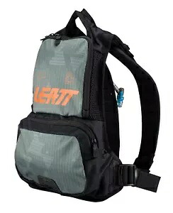 Leatt Race 1.5 HF ハイドレーション バックパック カクタス グリーン XS-XXL Leatt Race 1.5 HF Hydration Backpack Cactus Green XS-XXL 【並行輸入品】