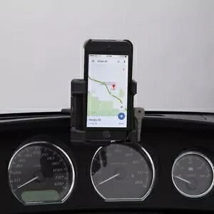 Ciro プレミアム フェアリング マウント スマートフォン/GPS ホルダー 充電器なし クロム #50316 Ciro Premium Fairing Mount Smartphone/GPS Holder without Charger Chrome #50316 【並行輸入品】