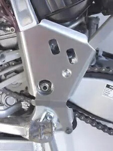 Works Connection フレームガード アルミニウム ヤマハ YZ250 2ストローク/YZ125 2005-2012用 Works Connection Frame Guards Aluminum for Yamaha YZ250 2-Stroke/YZ125 2005-2012 【並行輸入品】