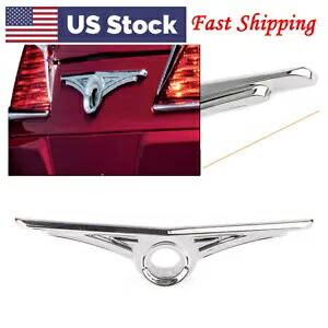 バイククロームリアトランクキー穴トリムホンダゴールドウィング GL1800 2001-2017 16 Motorbike Chrome Rear Trunk Key Hole Trim For Honda Goldwing GL1800 2001-2017 16 【並行輸入品】