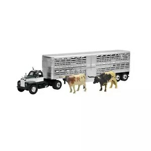 New-Ray Toys ダイキャスト 1953 マック B-61 家畜と牛のプレイセット SS-16116A New-Ray Toys Die Cast 1953 Mack B-61 Livestock with Cattle Play Set SS-16116A 【並行輸入品】