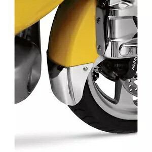 ショー クローム フロント フェンダー エクステンション - クローム - メダリオン 52-601A Show Chrome Front Fender Extension - Chrome - Medallion 52-601A 【並行輸入品】