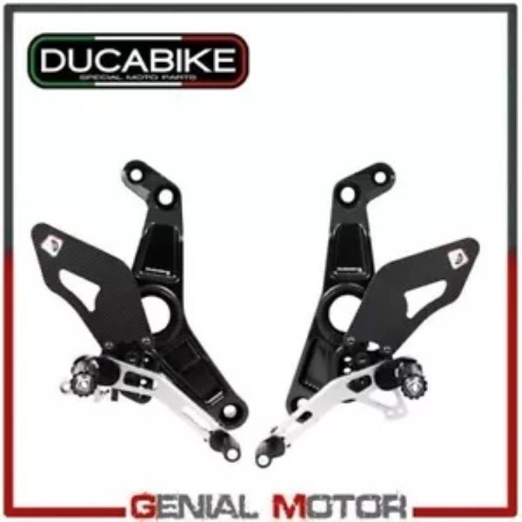 プラットフォーム 調整可能 Bk-シルバー PRM1202DE Ducabike Ducati Monster 821 2017 - 2019 Platforms Adjustable Bk-Silver PRM1202DE Ducabike Ducati Monster 821 2017 - 2019 【並行輸入品】