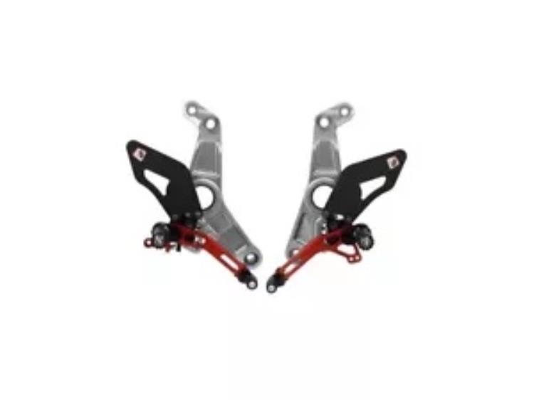 調節可能なリアセット シルバーレッド Ducabike Ducati Monster 821 2018 - 2020用 Adjustable Rearset Silver-red Ducabike For Ducati Monster 821 2018 - 2020 【並行輸入品】