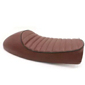ユニバーサルこぶヴィンテージブラウンカフェレーサーシートホンダ CB350 450 500 CL175 450 Universal Hump Vintage Brown Cafe Racer Seat For Honda CB350 450 500 CL175 450 【並行輸入品】