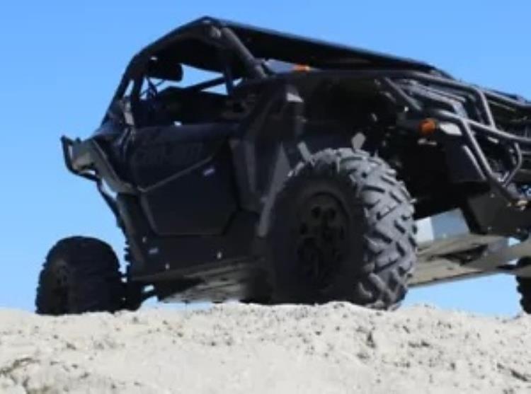 ライバル パワースポーツ アロイ セントラル スキッド プレート #2444.7250.1 Can-Am Rival Powersports Alloy Central Skid Plates #2444.7250.1 Can-Am 【並行輸入品】|カスタムパーツ WORLD倉庫
