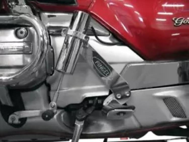 Pingel 全電動イージーシフトキット #77001 ホンダ ゴールドウィング Pingel All Electric Easy Shift Kit #77001 Honda Goldwing 【並行輸入品】｜カスタムパーツ WORLD倉庫