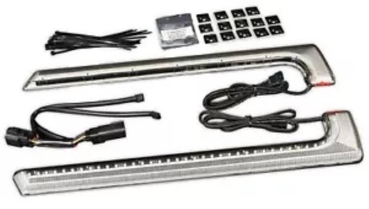 Ciro Machete サドルバッグ LED ライト (40155) Ciro Machete Saddlebag LED Lights (40155) 【並行輸入品】|カスタムパーツ WORLD倉庫