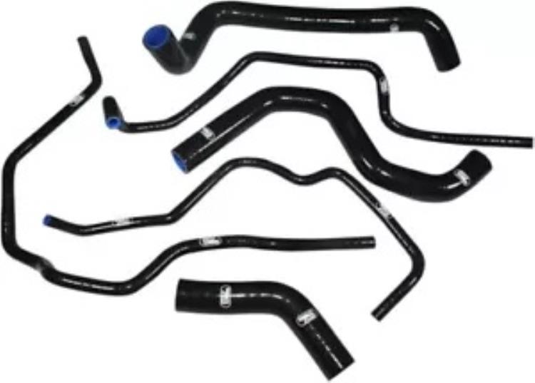 Samco ブラック ラジエーター ホース キット (TRI-14BLK) Samco Black Radiator Hose Kit (TRI-14BLK) 【並行輸入品】