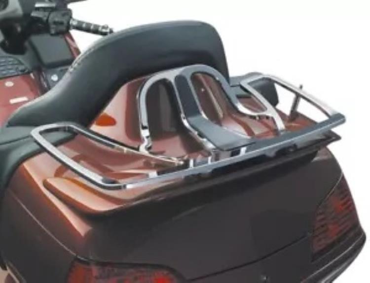 Kuryakyn クローム 荷物ラック (7151) Kuryakyn Chrome Luggage Rack (7151) 【並行輸入品】｜カスタムパーツ WORLD倉庫 69,575円