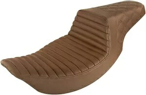 サドルメン ブラウン タックンロール/格子ステッチ ステップアップシート (897-06-176BR) Saddlemen Brown Tuck-n-Roll/Lattice Stitch Step-Up Seat (897-06-176BR) 【並行輸入品】