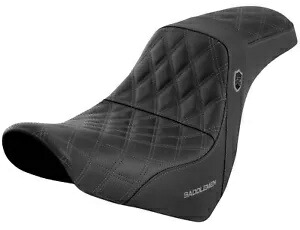 Saddlemen SDC プロ シリーズ ブラック グリッパー シート グレー格子ステッチ付き (SC81829GRE) Saddlemen SDC Pro Series Black Gripper Seat w/Gray Lattice Stitch (SC81829GRE) 【並行輸入品】