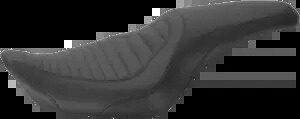 マスタング トリッパー ファストバック シート タック アンド ロール (76957) Mustang Tripper Fastback Seat Tuck & Roll (76957) 【並行輸入品】｜カスタムパーツ WORLD倉庫