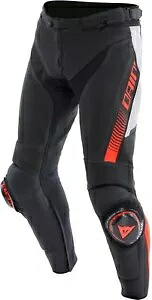 Dainese スーパー スピード メンズ 穴あきレザー オートバイ パンツ ブラック/レッド Dainese Super Speed Mens Perforated Leather Motorcycle Pants Black/Red 【並行輸入品】
