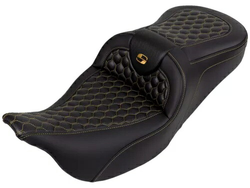 Saddlemen ロードソファ HC ブラックシート ゴールドハニカムステッチ (A808-07B-189GOL) Saddlemen Roadsofa HC Black Seat w/Gold Honeycomb Stitch (A808-07B-189GOL) 【並行輸入品】