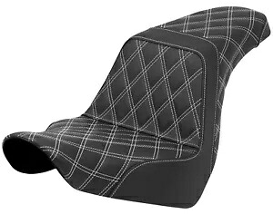 サドルメン ステップアップ ブラック シート - フルホワイト 総格子ステッチ (A818-29-175WHI) Saddlemen Step-Up Black Seat - Full White Full Lattice Stitch (A818-29-175WHI) 【並行輸入品】