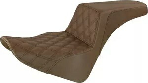 サドルメン ステップアップ ブラウンシート フロント格子ステッチ/リアスムース (818-33-172BR) Saddlemen Step-Up Brown Seat - Front Lattice Stitch/Smooth Rear (818-33-172BR) 【並行輸入品】 92,565円