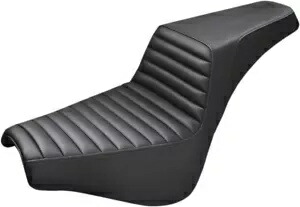 Saddlemen ステップアップ タック アンド ロール ブラック バイク シート (808-07B-171) Saddlemen Step-Up Tuck & Roll Black Motorcycle Seat (808-07B-171) 【並行輸入品】